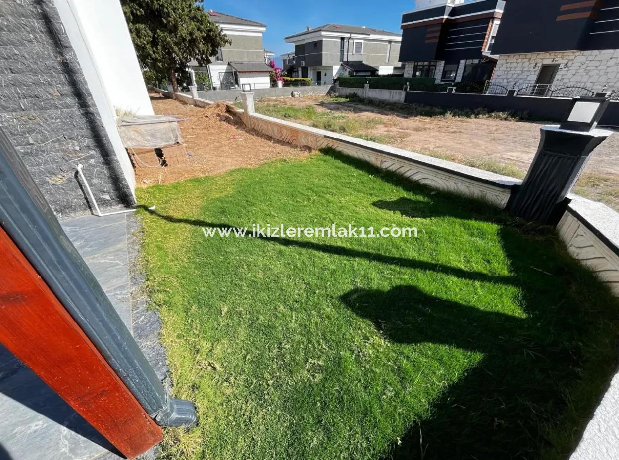 Detached 3 1 Villa With Zero Pool For Sale In Seferihisar Doğanbey