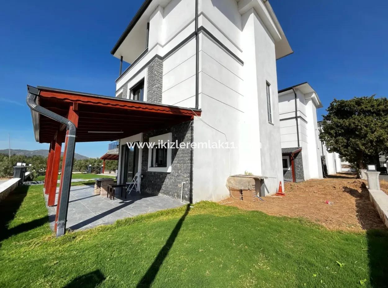 Detached 3 1 Villa With Zero Pool For Sale In Seferihisar Doğanbey