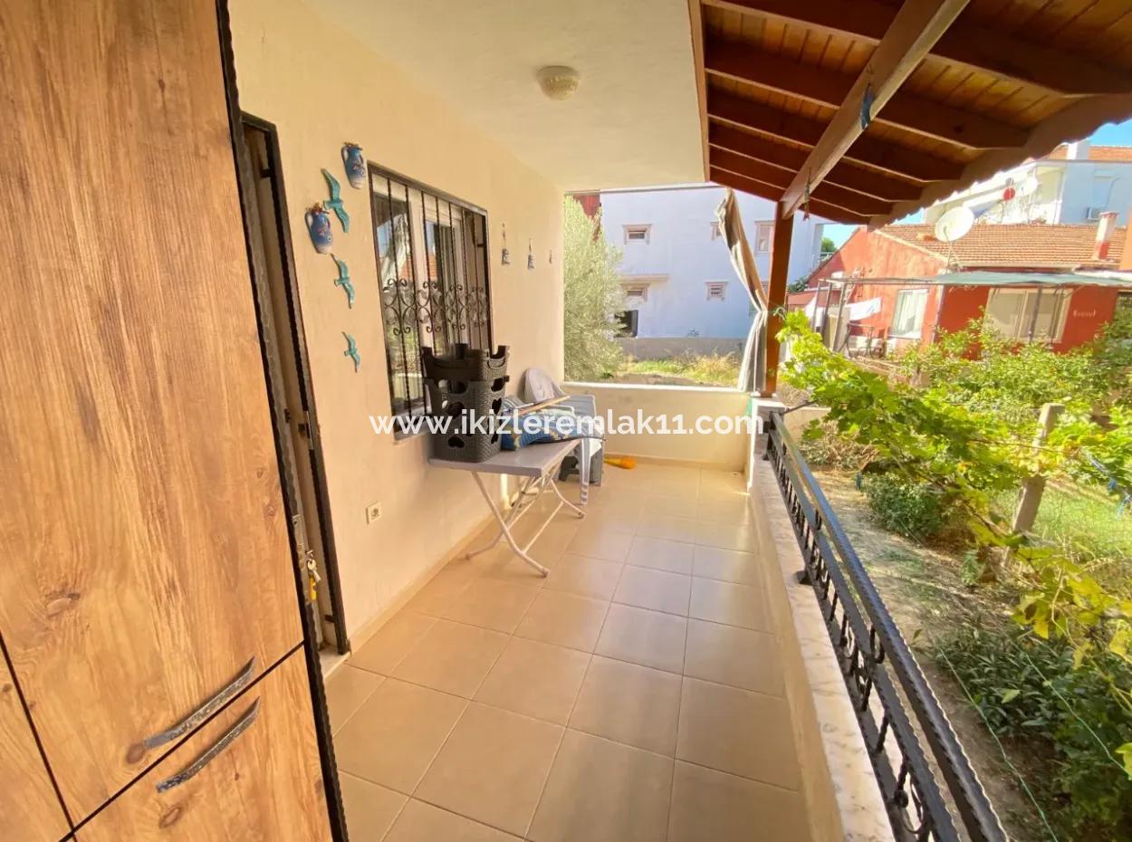 2 1 Apartment With Ground Floor Garden For Sale In Seferihisar Ürkmez Center