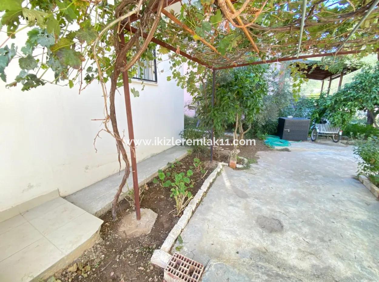 2 1 Apartment With Ground Floor Garden For Sale In Seferihisar Ürkmez Center