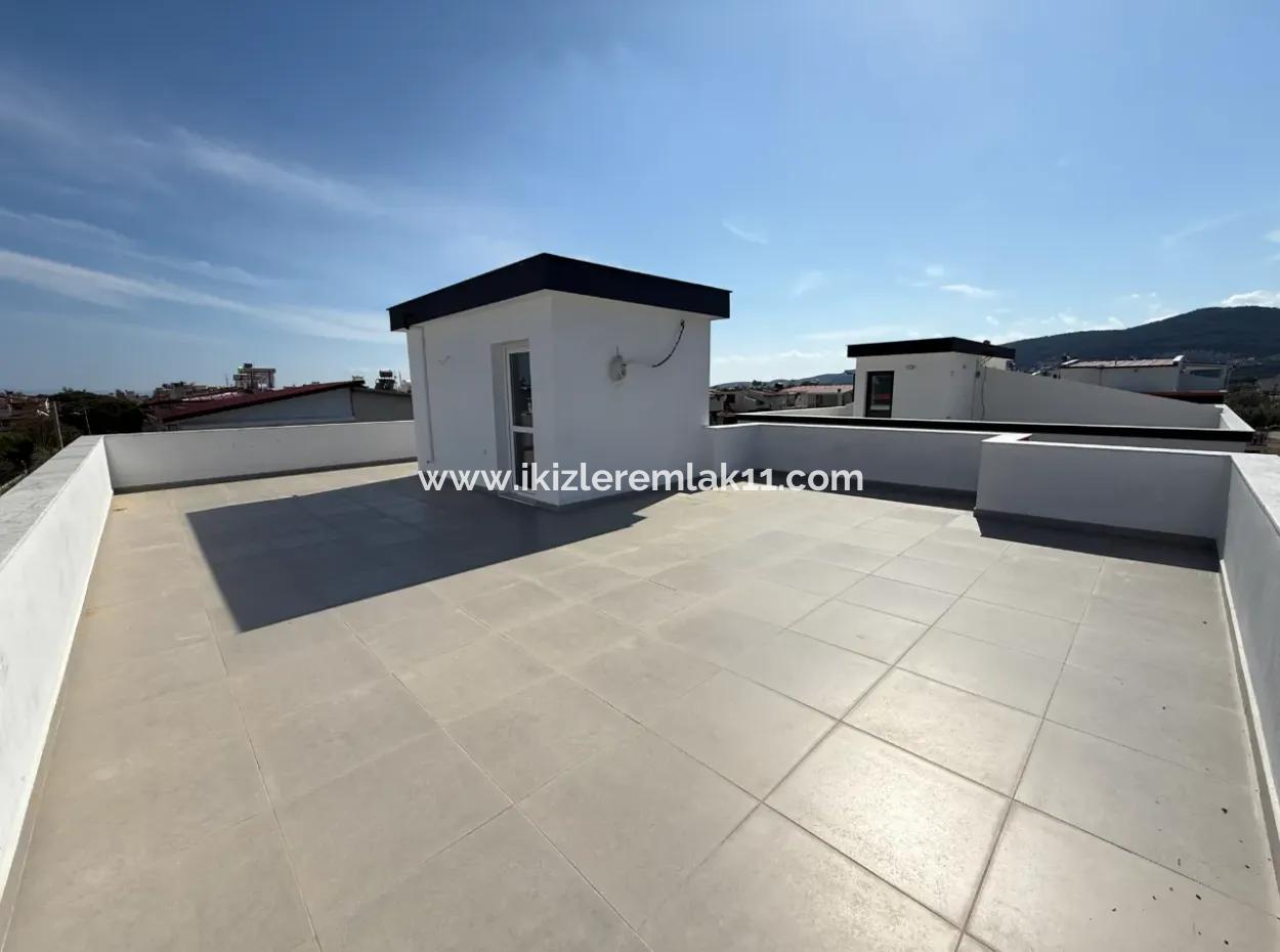 Single Detached 3 1 Duplex Cottage In 300 M2 Plot In Seferihisar Doğanbey