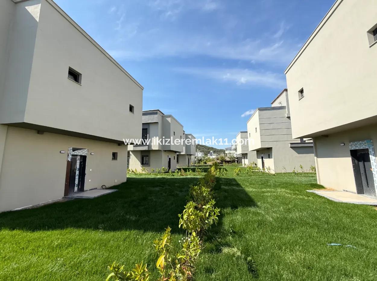 3 In 1 Villa With Zero Pool For Sale With Large Garden In Doganbey, Seferihisar