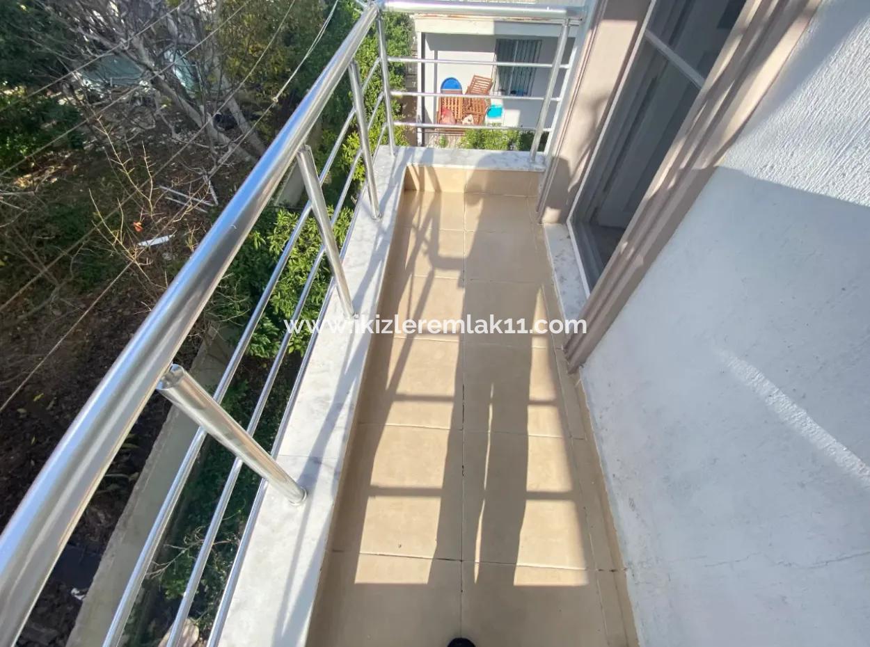 2 1 Apartment For Sale In Seferihisar Ürkmez Center At An Affordable Price