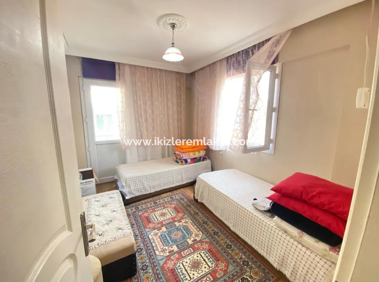 2 1 Apartment For Sale In Seferihisar Ürkmez Center At An Affordable Price