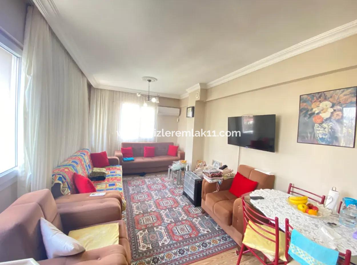 2 1 Apartment For Sale In Seferihisar Ürkmez Center At An Affordable Price