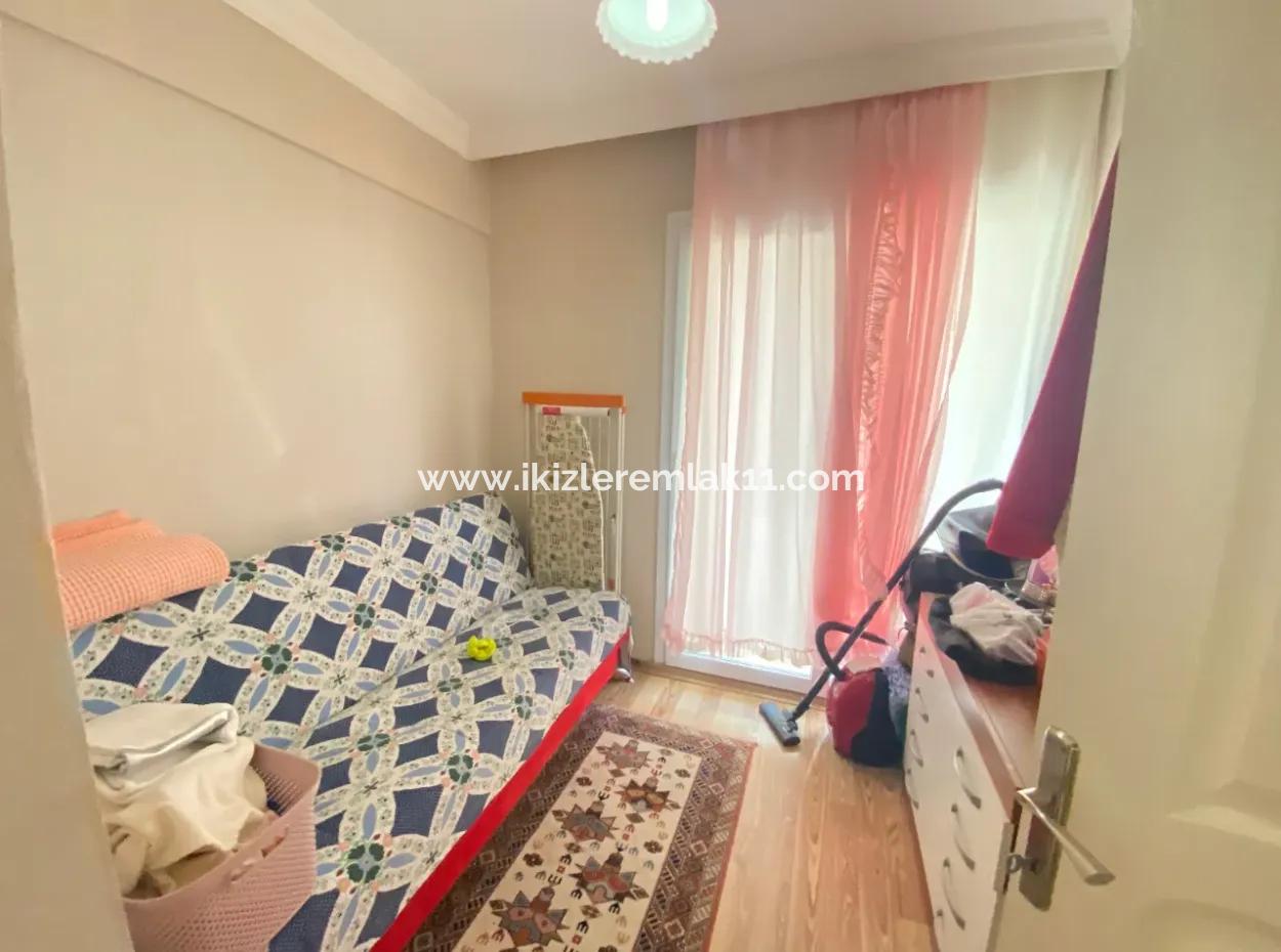 2 1 Apartment For Sale In Seferihisar Ürkmez Center At An Affordable Price