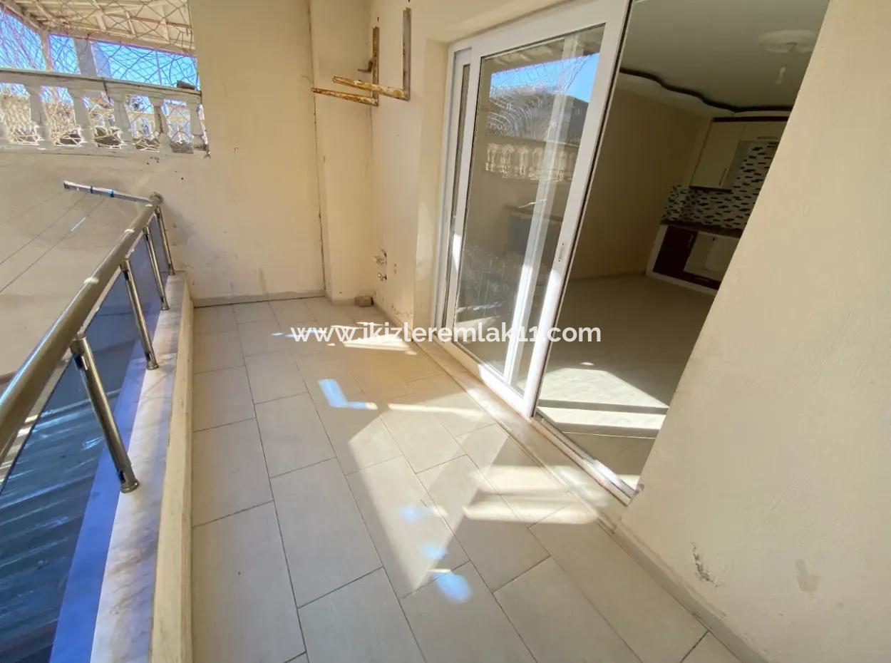 2 1 Apartment For Sale Near The Sea In Seferihisar Ürkmezde