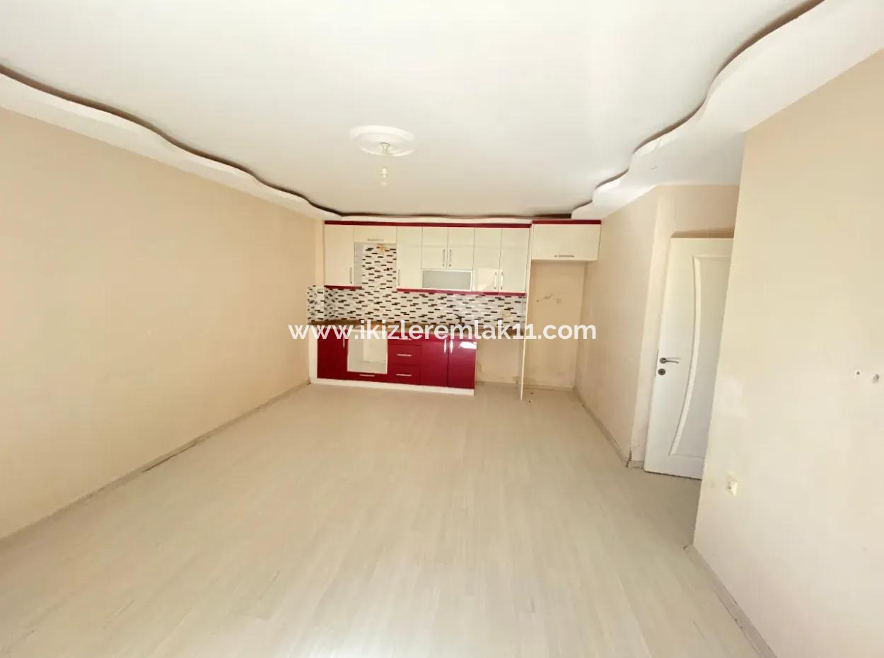 2 1 Apartment For Sale Near The Sea In Seferihisar Ürkmezde