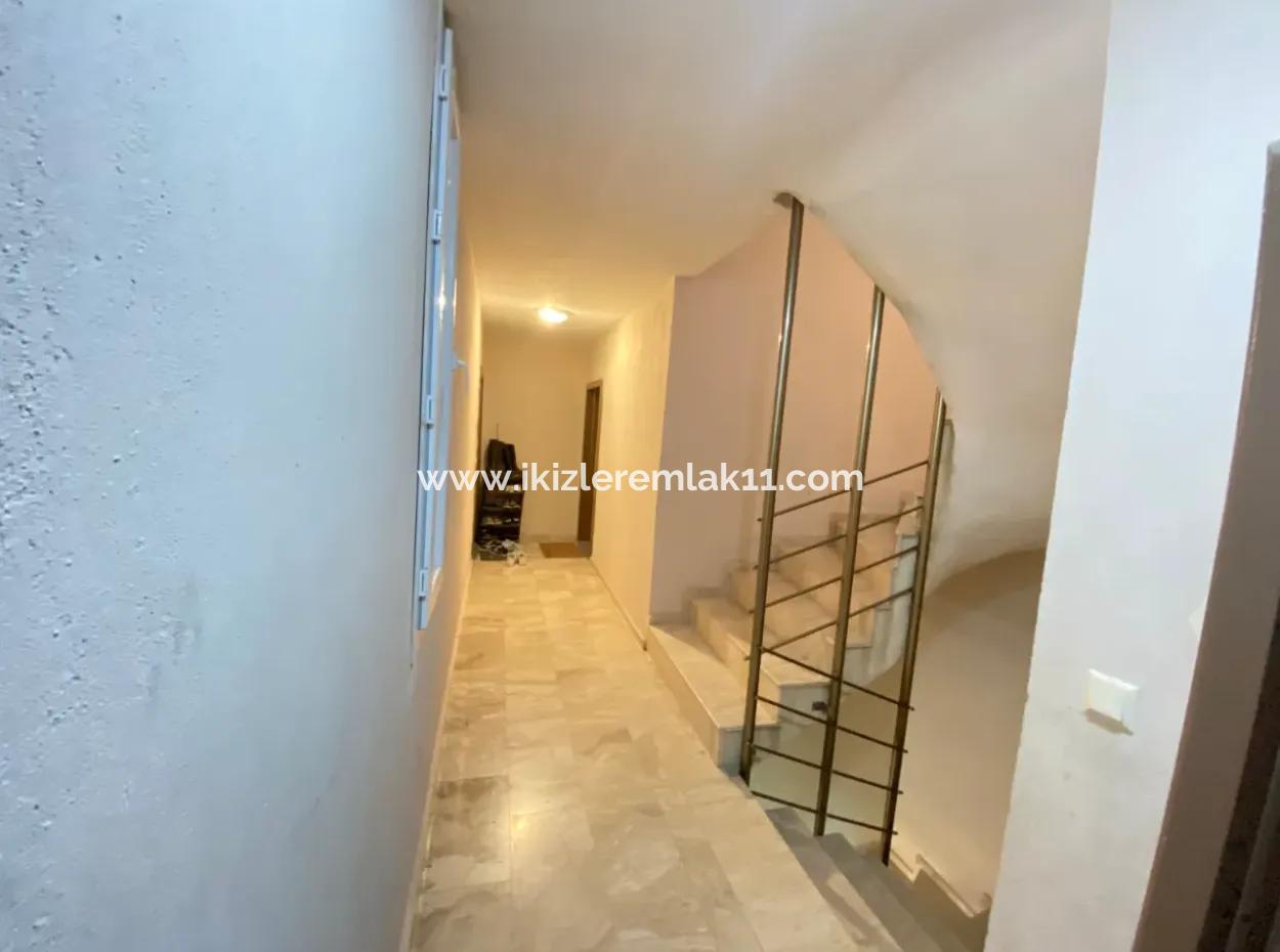 2 1 Apartment For Sale Near The Sea In Seferihisar Ürkmezde