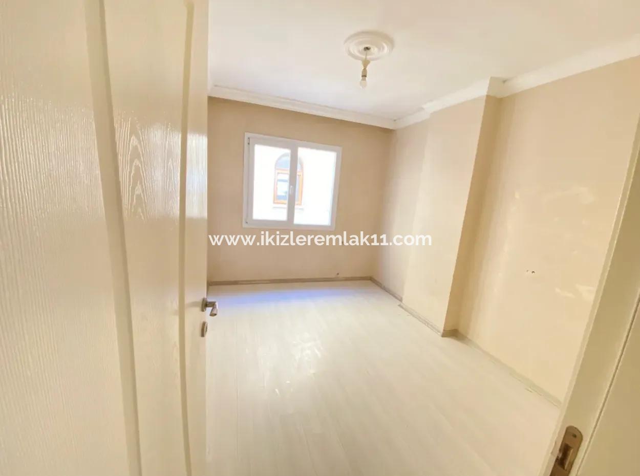 2 1 Apartment For Sale Near The Sea In Seferihisar Ürkmezde