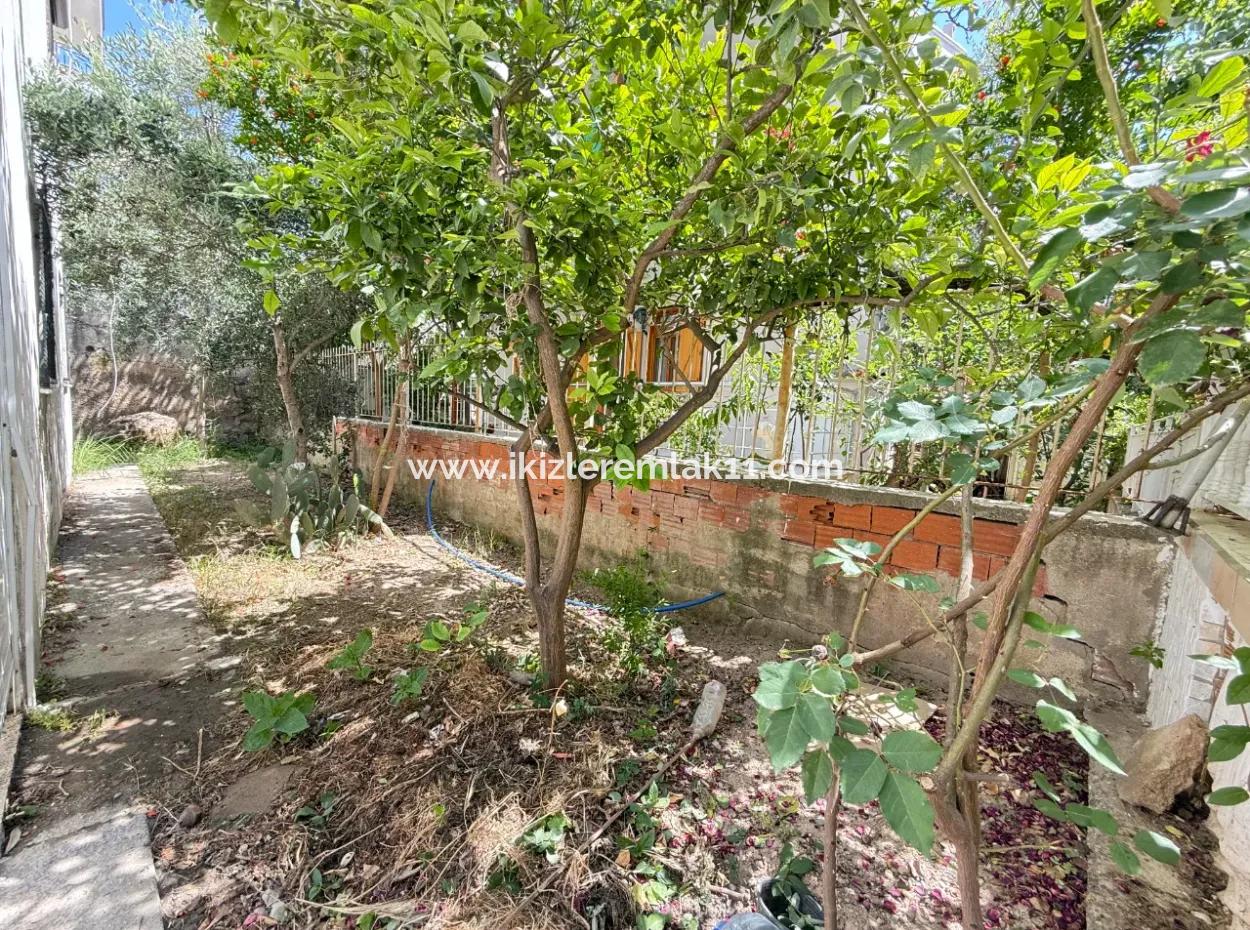 250 M To The Sea In Ürkmez, Affordable Price For Sale 3 1 Apartment With Garden