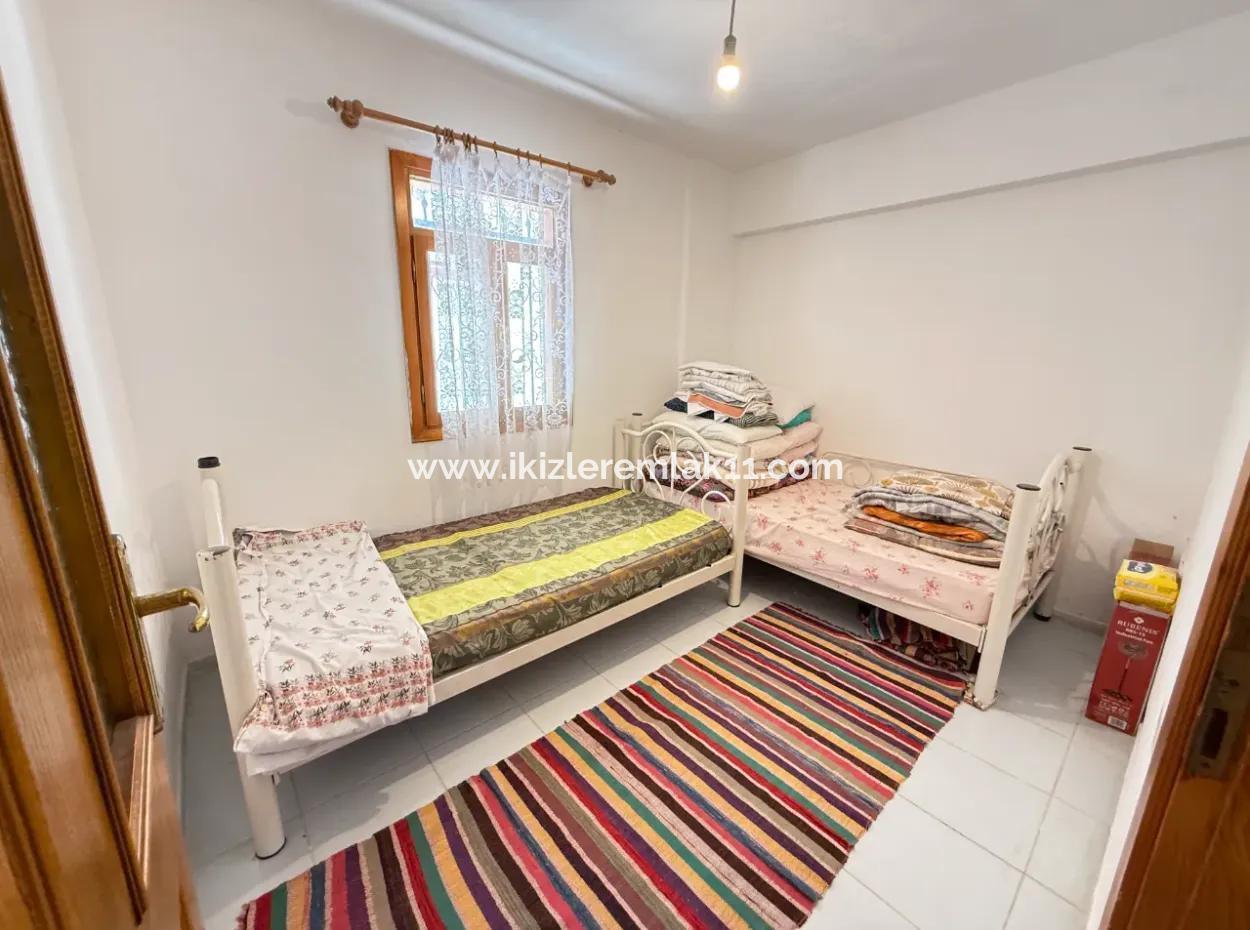 250 M To The Sea In Ürkmez, Affordable Price For Sale 3 1 Apartment With Garden