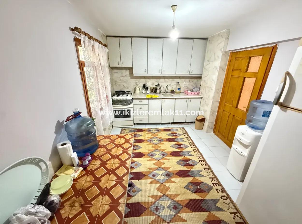 250 M To The Sea In Ürkmez, Affordable Price For Sale 3 1 Apartment With Garden