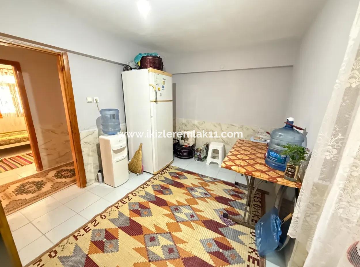 250 M To The Sea In Ürkmez, Affordable Price For Sale 3 1 Apartment With Garden