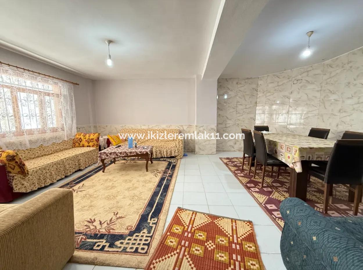 250 M To The Sea In Ürkmez, Affordable Price For Sale 3 1 Apartment With Garden