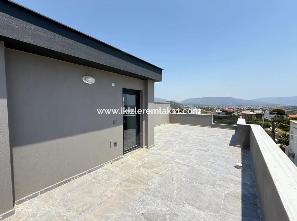 3 1 Sea View Garden Villa For Sale In Seferihisar Doganbeyde