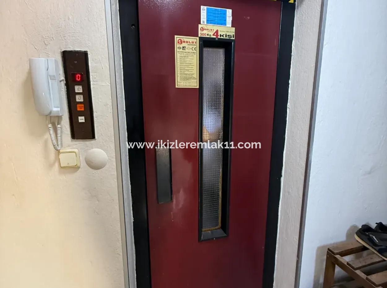 Wide Affordable Price With Elevator For Sale In Seferihisar Ürkmez 3 1 Apartment