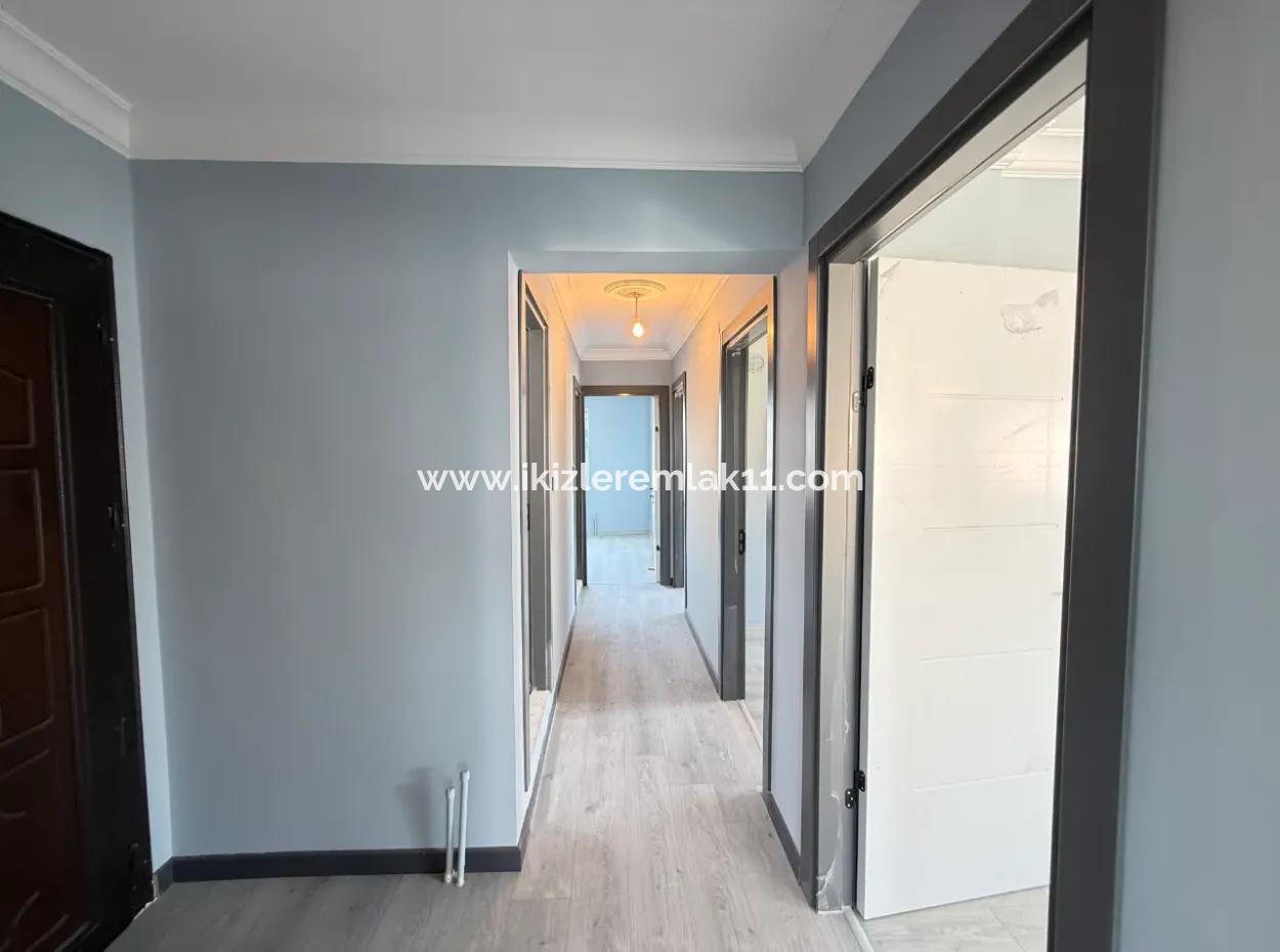 Wide Affordable Price With Elevator For Sale In Seferihisar Ürkmez 3 1 Apartment