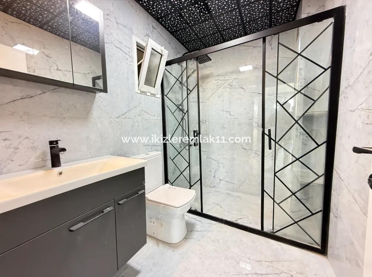 Wide Affordable Price With Elevator For Sale In Seferihisar Ürkmez 3 1 Apartment