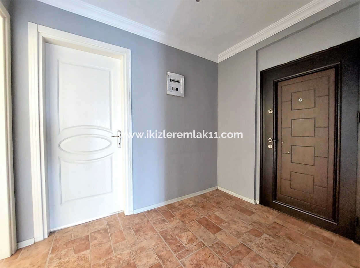 3 1 Mezzanine 110 M² Flat For Sale In The Center Of Seferihisar Ürkmez