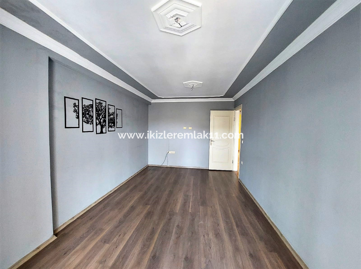 3 1 Mezzanine 110 M² Flat For Sale In The Center Of Seferihisar Ürkmez