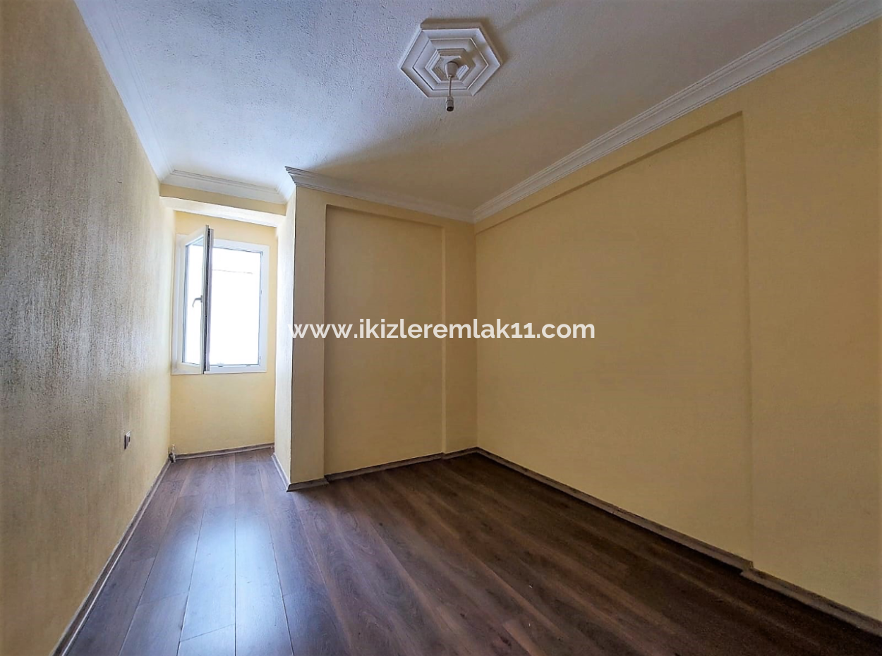 3 1 Mezzanine 110 M² Flat For Sale In The Center Of Seferihisar Ürkmez