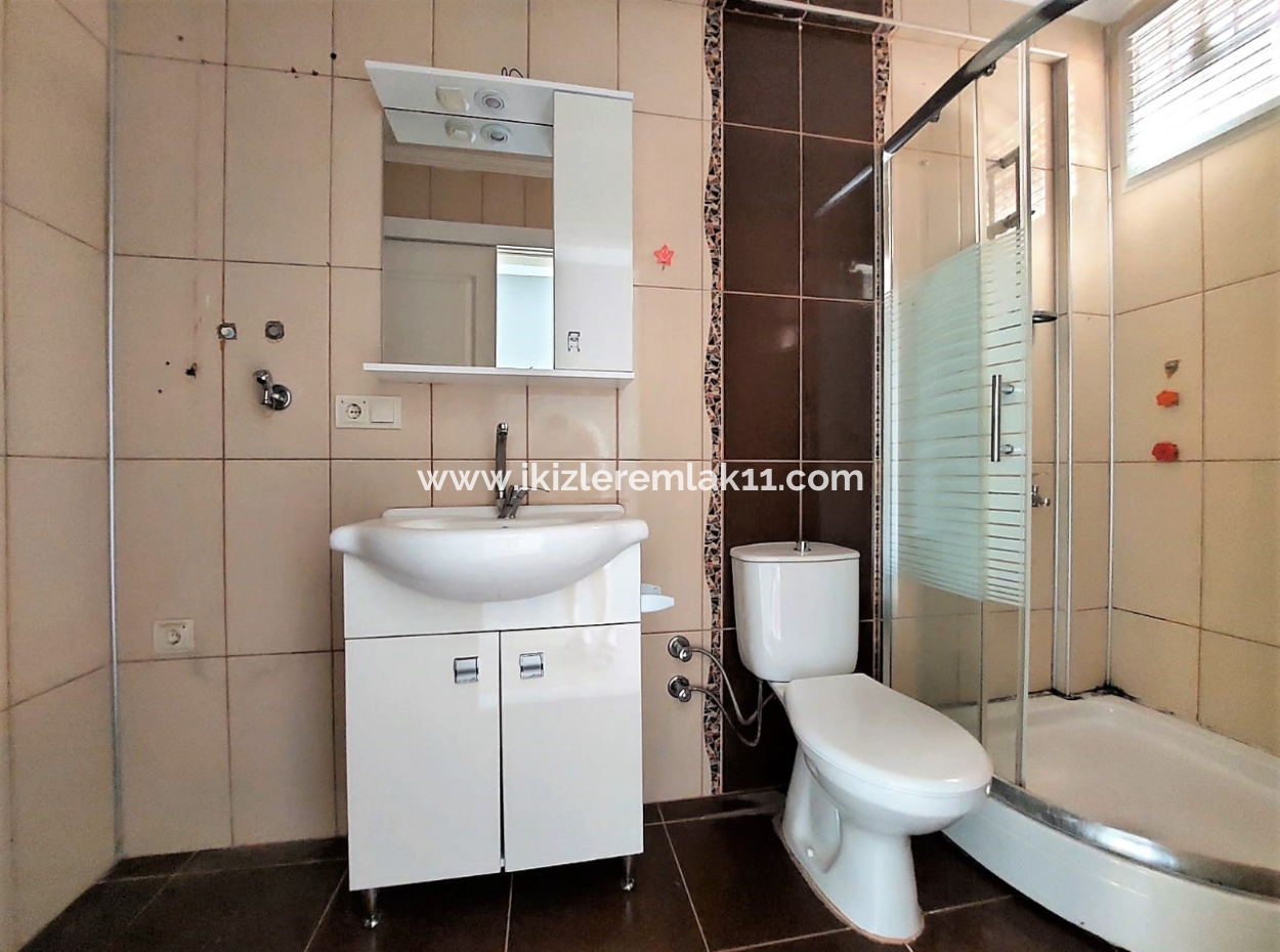 3 1 Mezzanine 110 M² Flat For Sale In The Center Of Seferihisar Ürkmez