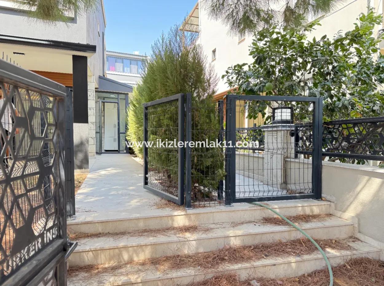 Luxury 3 1 Duplex Villa For Sale In The Center Of Seferihisar Ürkmez