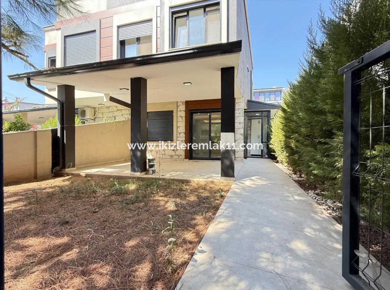 Luxury 3 1 Duplex Villa For Sale In The Center Of Seferihisar Ürkmez
