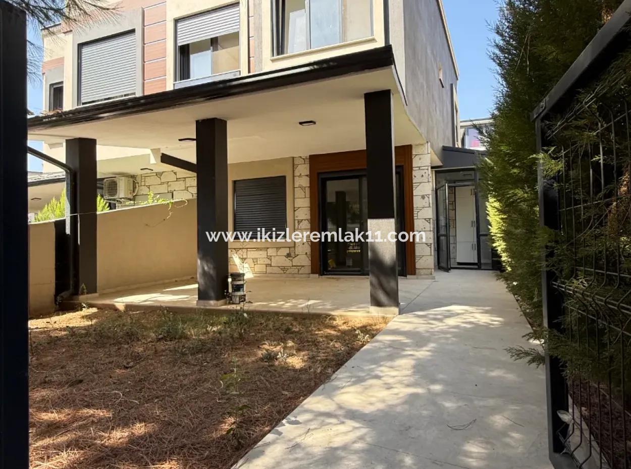 Luxury 3 1 Duplex Villa For Sale In The Center Of Seferihisar Ürkmez