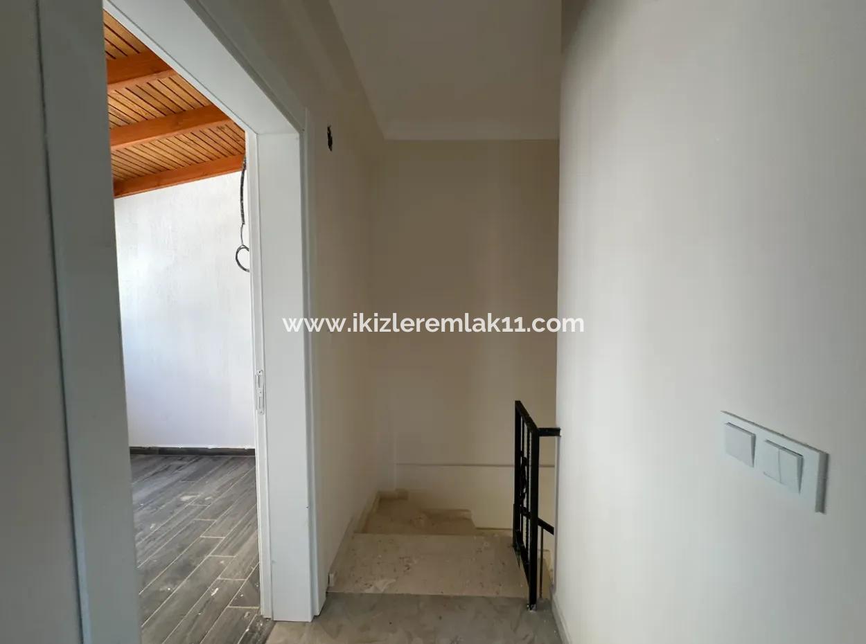 2 1 Villa With Zero Garden For Sale In Seferihisar Doganbeypayamli