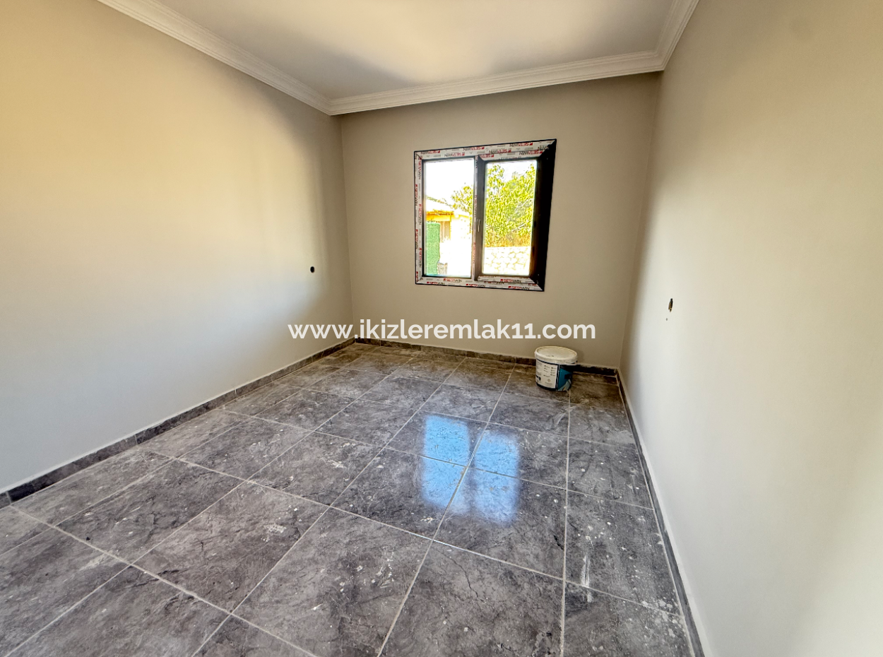 Detached 2 1 Summer House In A 300 M² Garden For Sale In Seferihisar Kavaklıdere