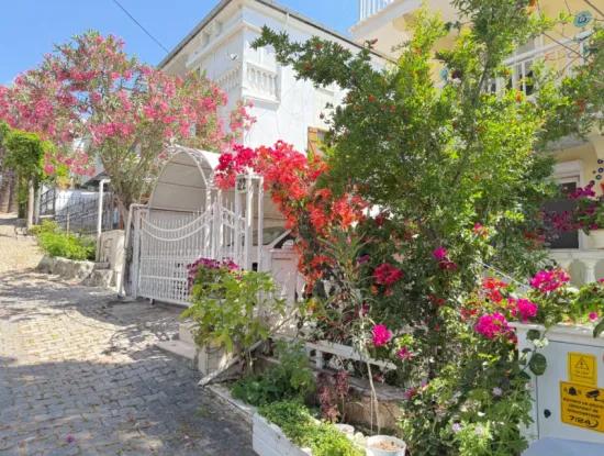 250 M To The Sea In Ürkmez, Affordable Price For Sale 3 1 Apartment With Garden
