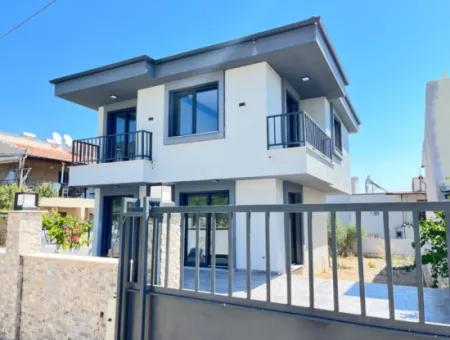 Single Detached 3 1 Parent Villa In A Garden Of 390 M2 For Sale In Doganbey, Seferihisar