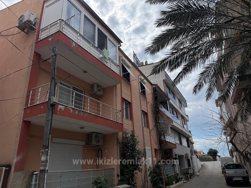 Продается Квартира 2+1 В Центре Сеферихисар-Юркмез, 80М2, 200М От Моря.