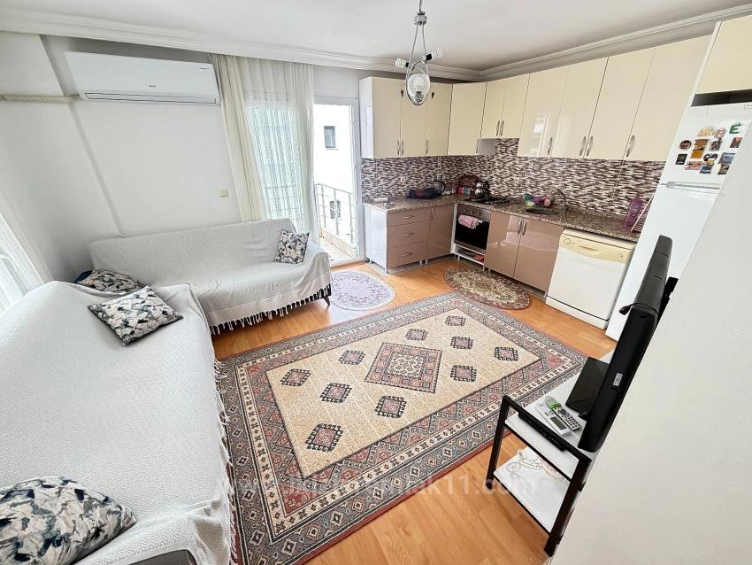 Продается Просторная Квартира 2+1 На Среднем Этаже В Районе Уркмез Центр, Сеферихисар.