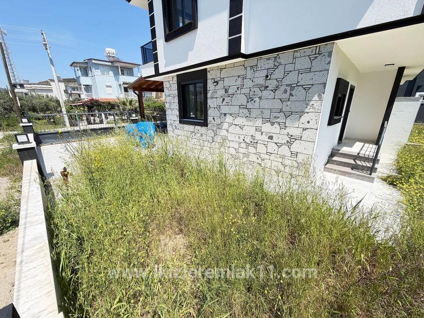 Для продажи Вилла 3+1 в Cumhuriyet Seferihisar Doğanbey - 220 m²