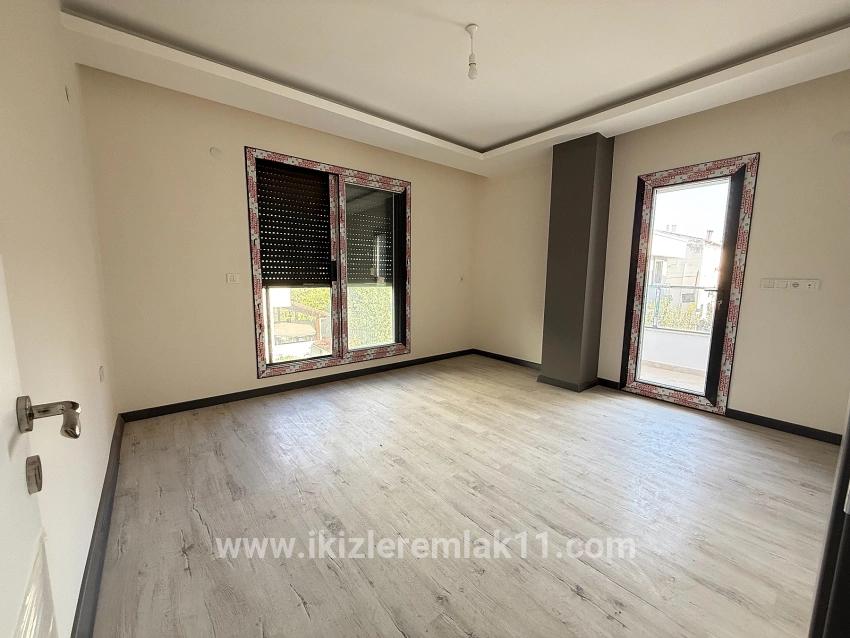 Для продажи Вилла 3+1 в Cumhuriyet Seferihisar Doğanbey - 160 m²