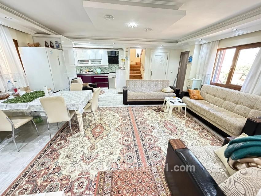 Для продажи Семейный дом 4+1 в Cumhuriyet Seferihisar Doğanbey - 300 m²