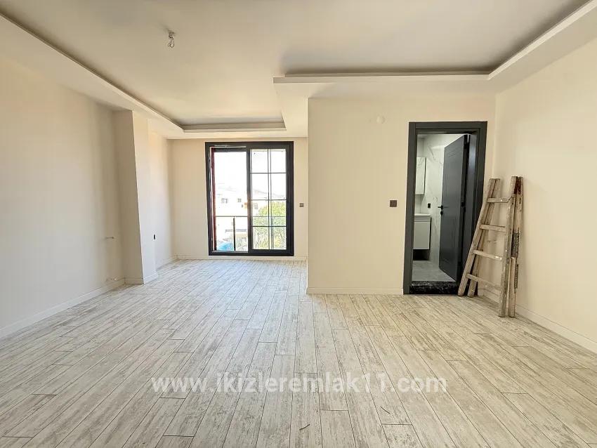 Для продажи Квартира 1+1 в Cumhuriyet Seferihisar Doğanbey - 60 m²