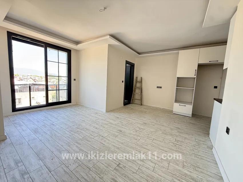Для продажи Квартира 1+1 в Cumhuriyet Seferihisar Doğanbey - 60 m²