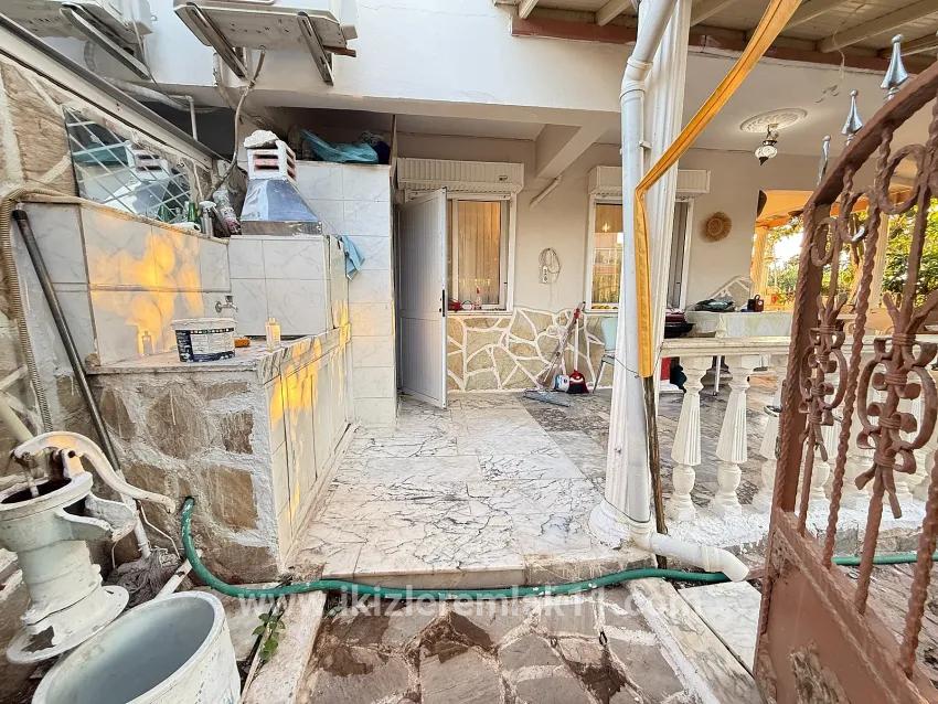 Для продажи Семейный дом 4+1 в Bengiler Seferihisar Ürkmez - 210 m²