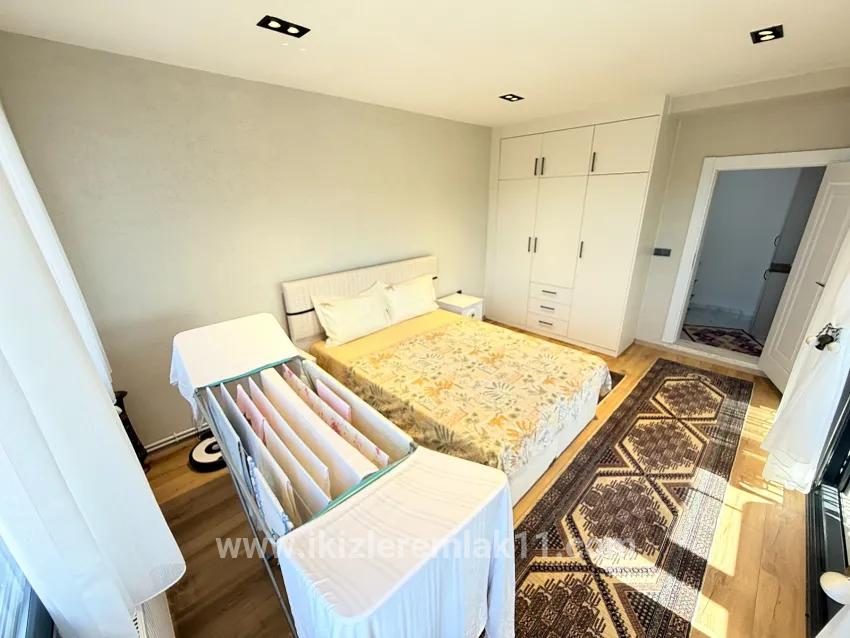 Для продажи Семейный дом 3+1 в Cumhuriyet Seferihisar Doğanbey - 180 m²
