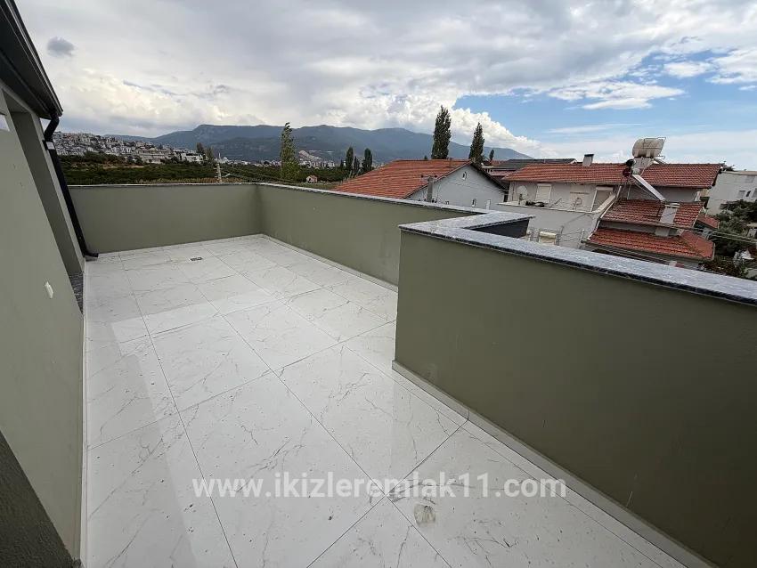 Для продажи Вилла 3+1 в Gümüldür Cumhuriyet Menderes Gümüldür - 180 m²