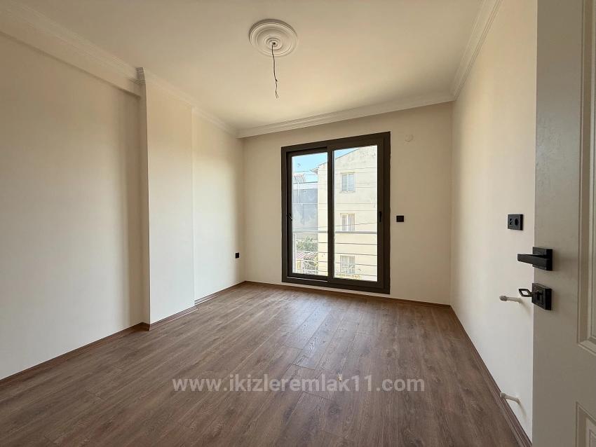 Для продажи Вилла 3+1 в Cumhuriyet Seferihisar Doğanbey - 180 m²