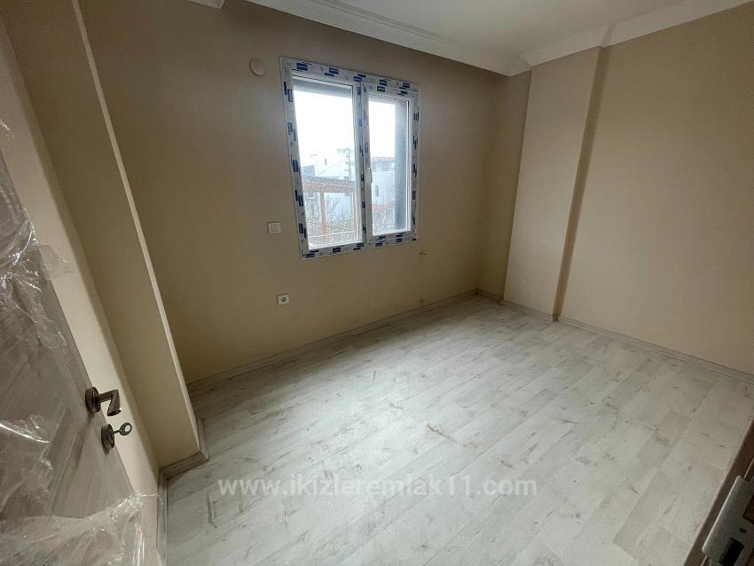 Роскошная Вилла 3+1 На Продажу В Районе Сеферихисар-Доганбей, Просторное Место, Очень Близко К Морю