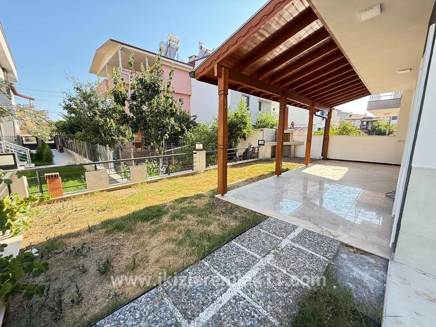 Для продажи Вилла 3+1 в Cumhuriyet Seferihisar Doğanbey - 180 m²