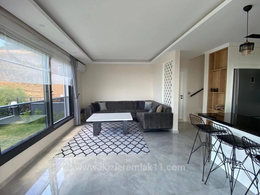 Отдельная Вилла 3+1 С Видом На Море И Бассейном На Продажу В Сеферихисаре Доганбей