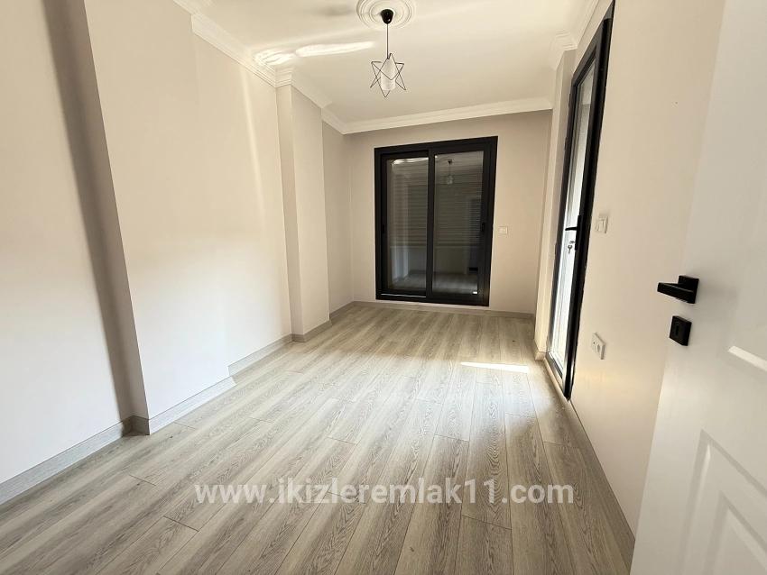 Для продажи Вилла 2+1 в Cumhuriyet Seferihisar Doğanbey - 165 m²