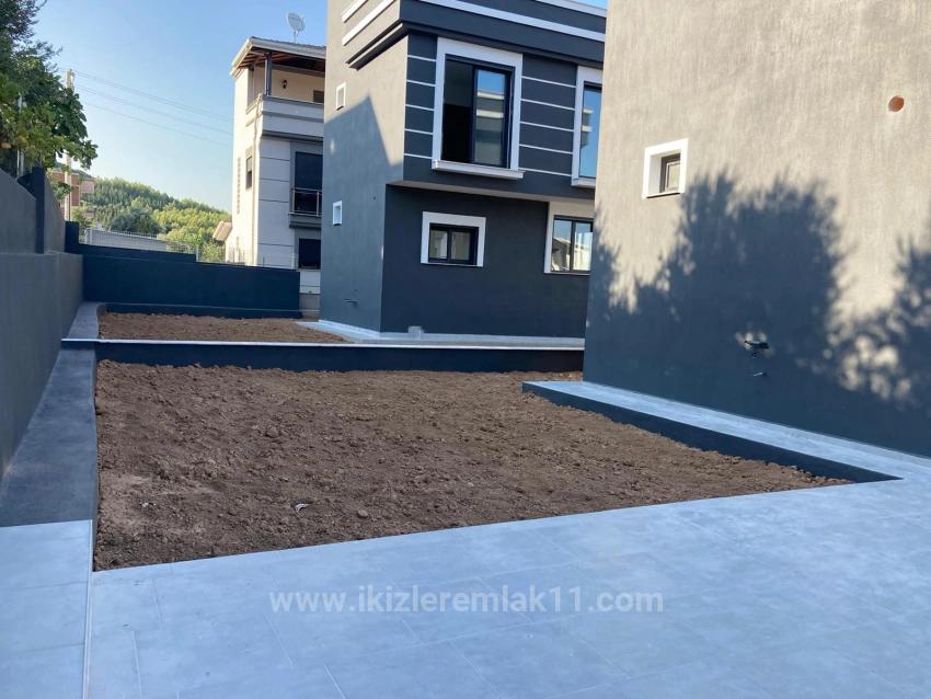 Полностью Отдельная Роскошная Вилла 3+1 На Продажу В Районе Сеферихисар-Доганбей